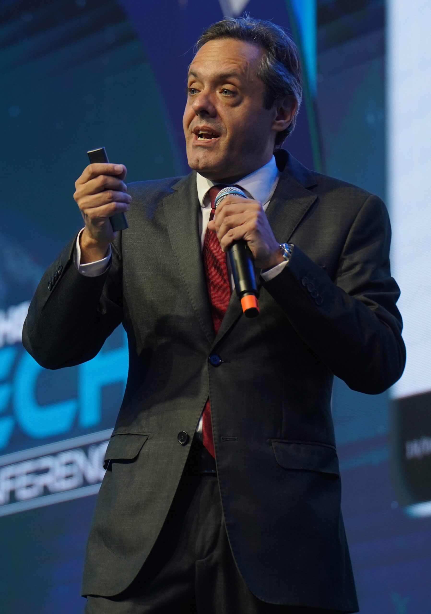 Dr. Roberto Lima